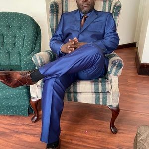 Meet your Posher, Kenga